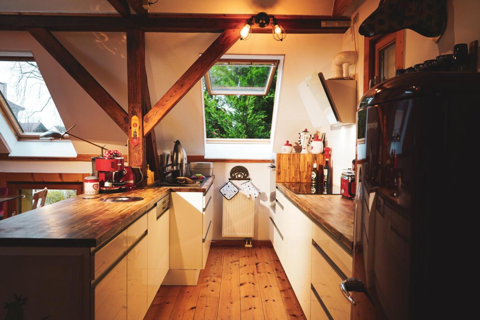 Historisches Retro Loft 70m2 Mit Garten & Seenaehe