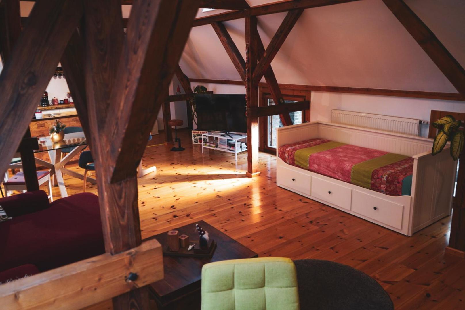 Historisches Retro Loft 70m2 Mit Garten & Seenaehe * Schwielowsee