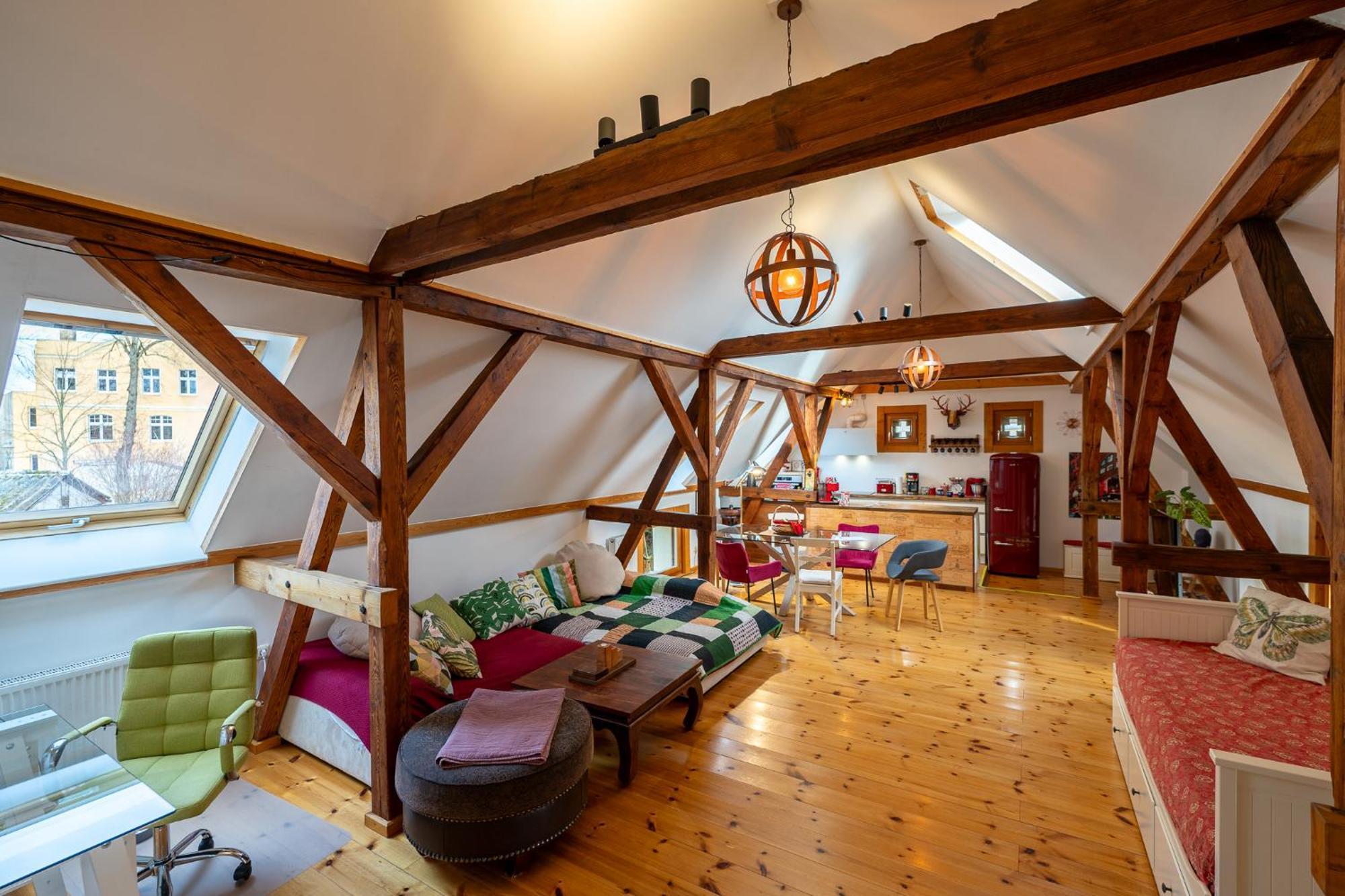Apartment Historisches Retro Loft 70m2 Mit Garten & Seenaehe *